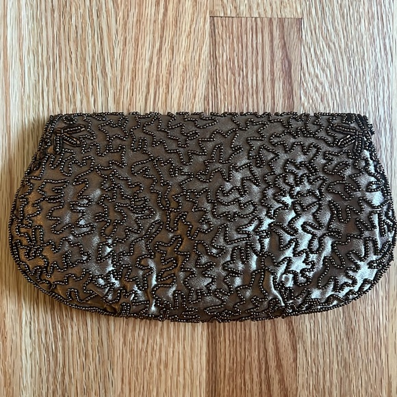 Clutch - Picture 4 of 4